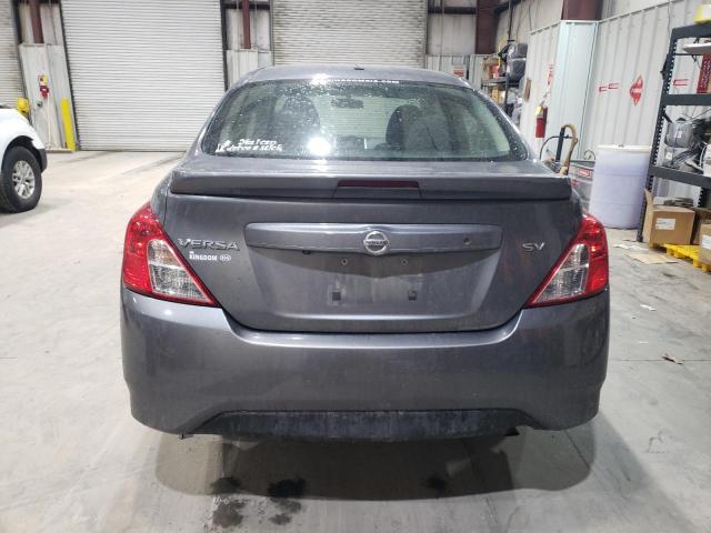  NISSAN VERSA 2018 Сірий