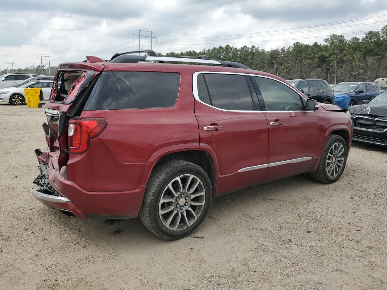 2020 GMC Acadia - Image 3