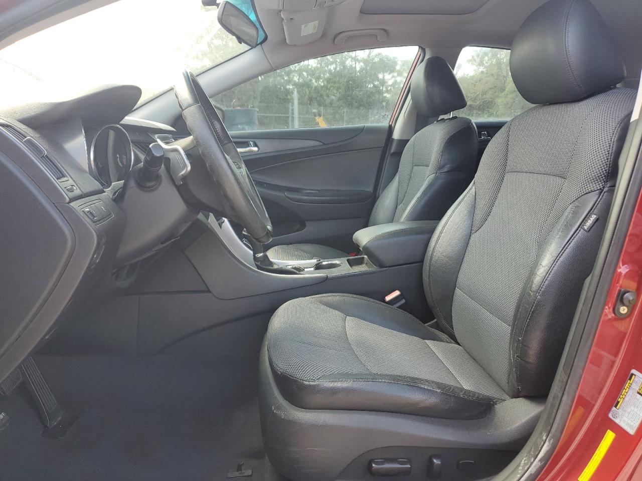 2011 Hyundai Sonata - Image 7