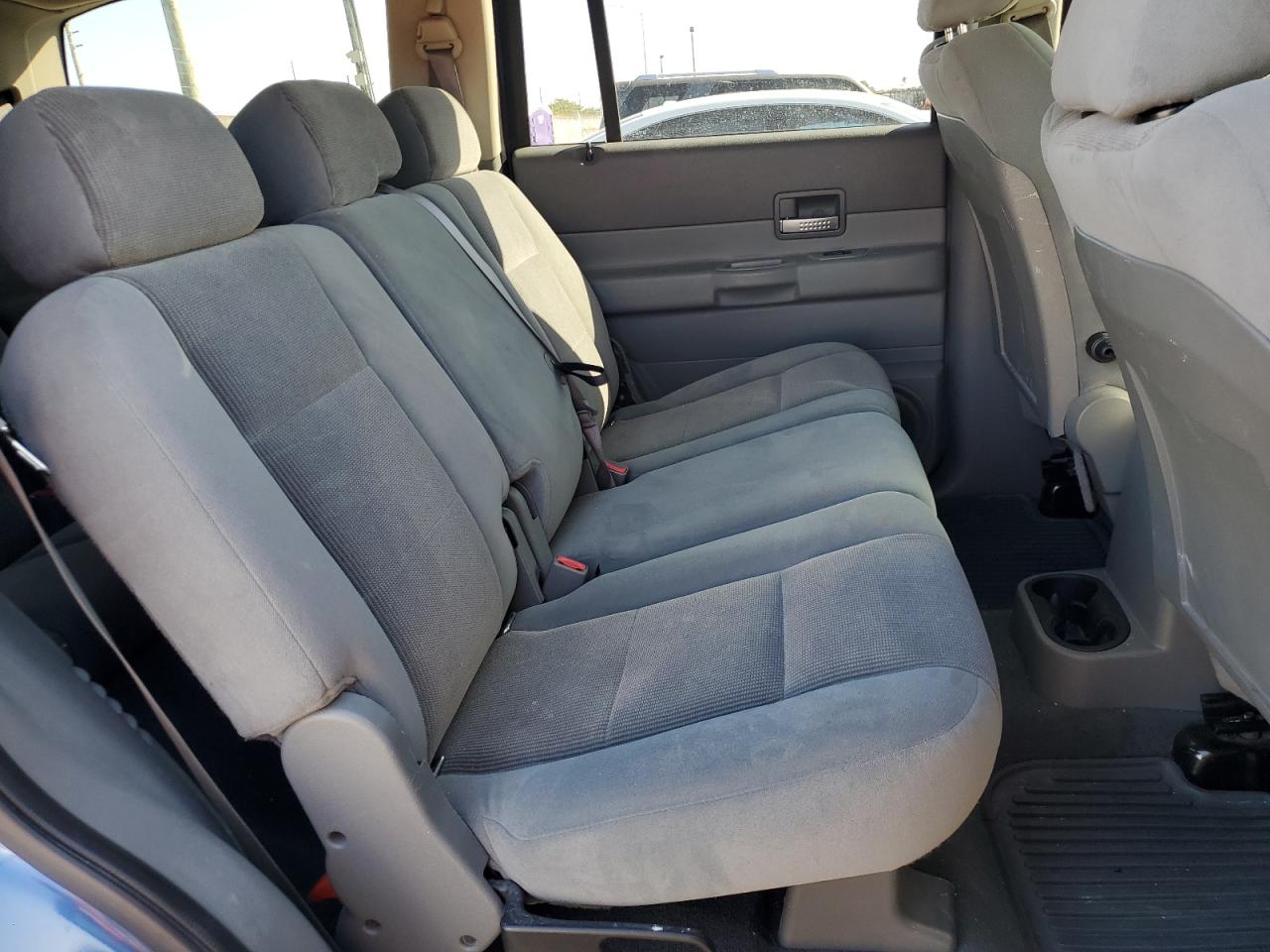 2005 Dodge Durango - Image 12