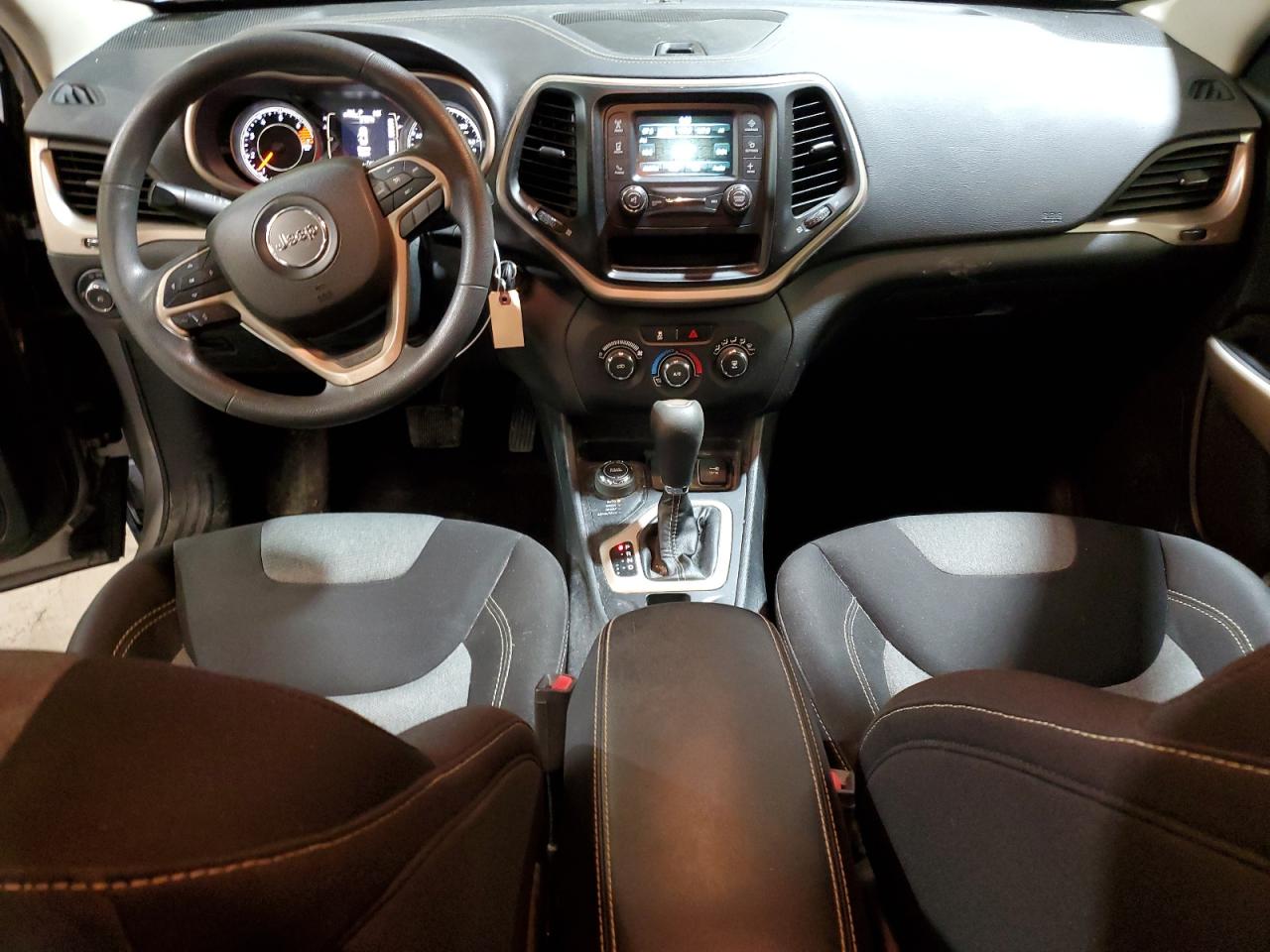 2018 Jeep Grand Cherokee - Image 8
