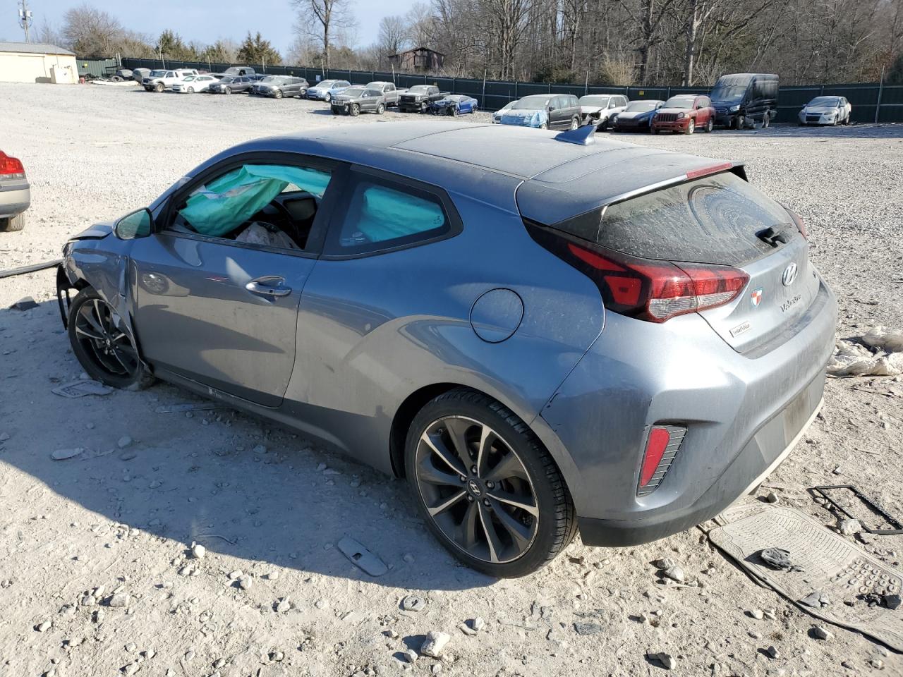 2019 Hyundai Veloster - Image 2
