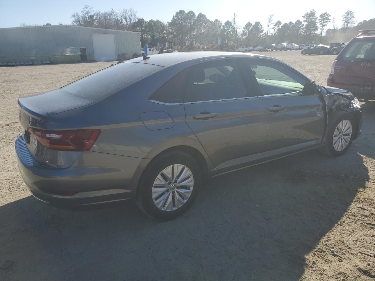 2019 Volkswagen Jetta - Image 3