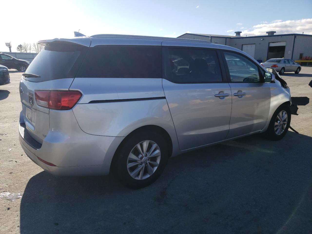 2015 Kia Sedona - Image 3