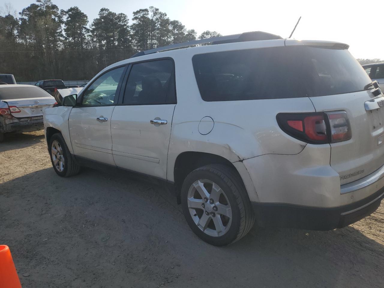 2015 GMC Acadia - Image 2