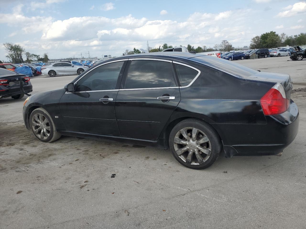 2006 Infiniti M - Image 2