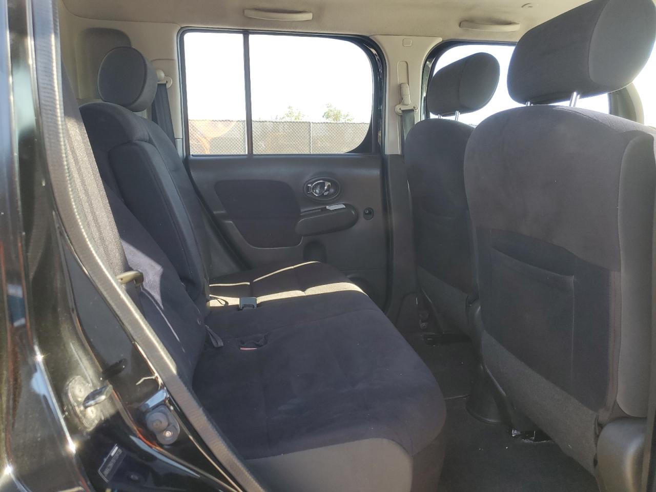 2009 Nissan Cube - Image 11