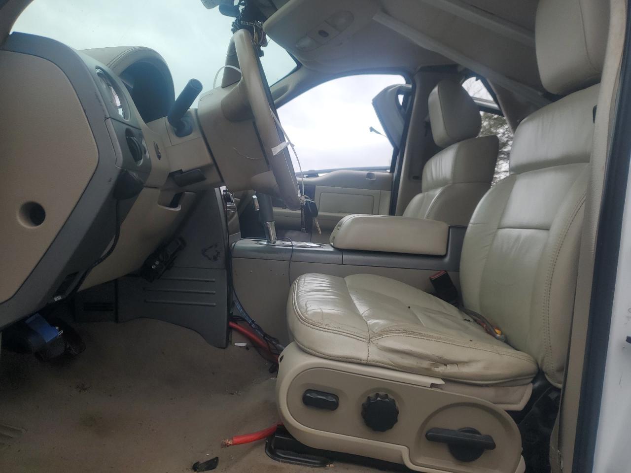 2004 Ford F-150 - Image 7