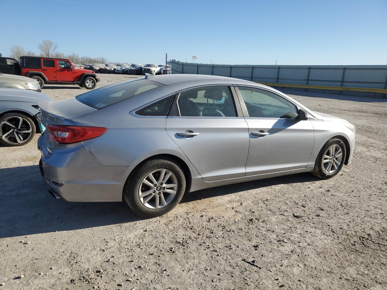 2015 Hyundai Sonata - Image 3