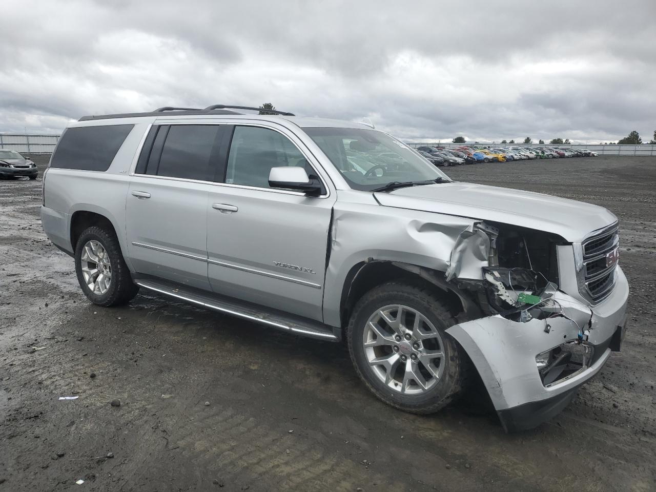 2015 GMC Yukon - Image 4