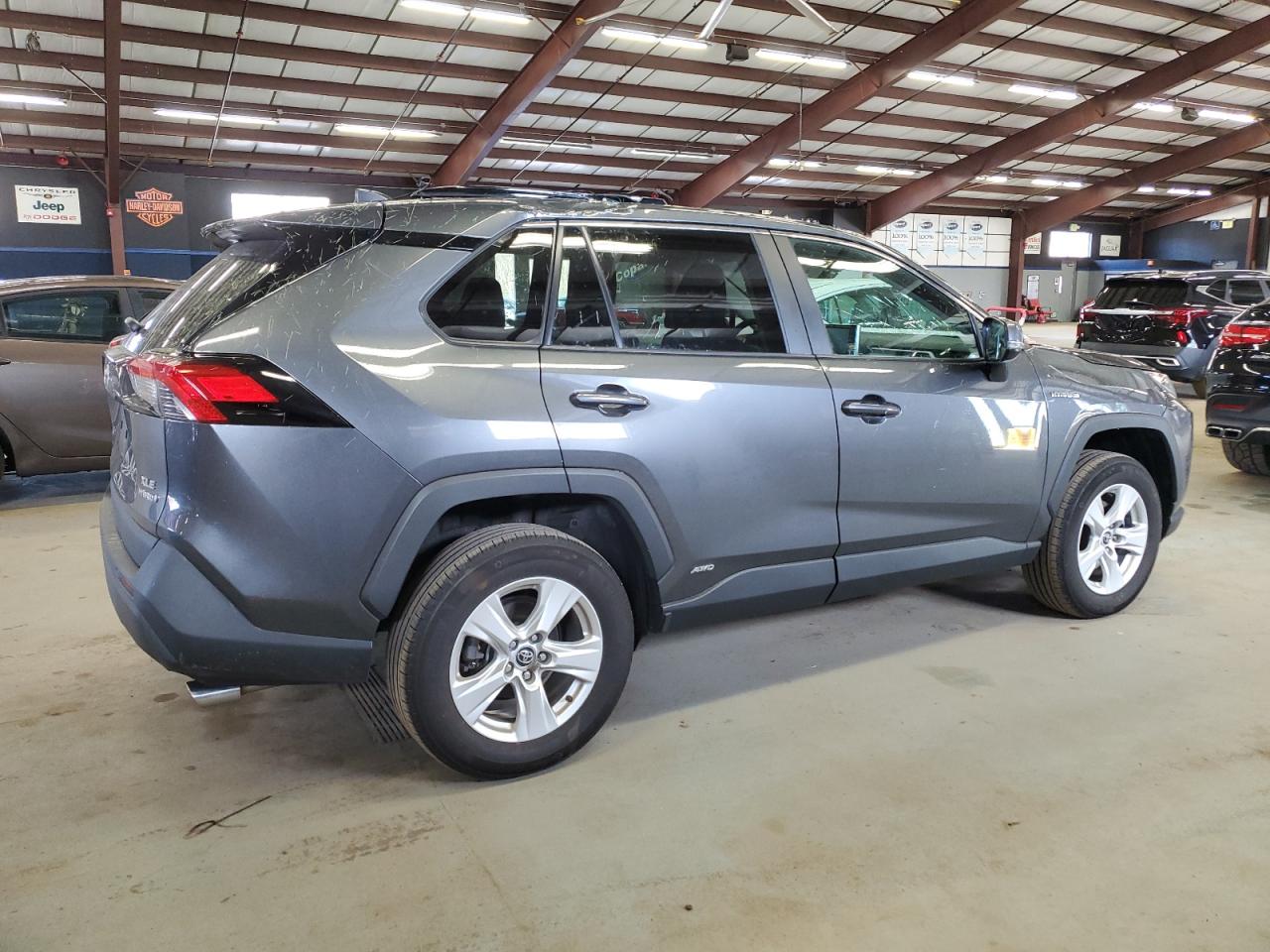 2021 Toyota RAV 4 - Image 3