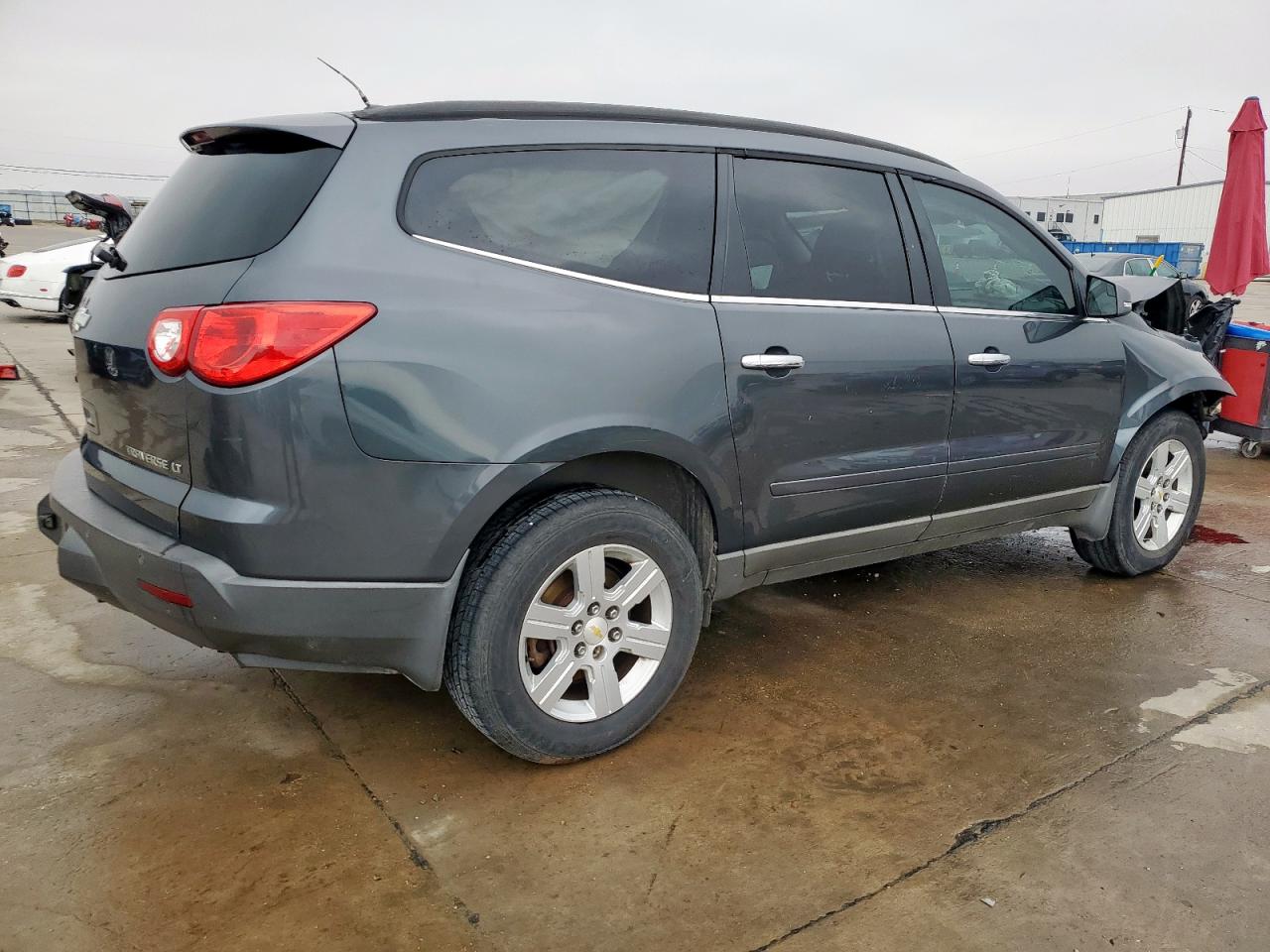 2011 Chevrolet Traverse - Image 3