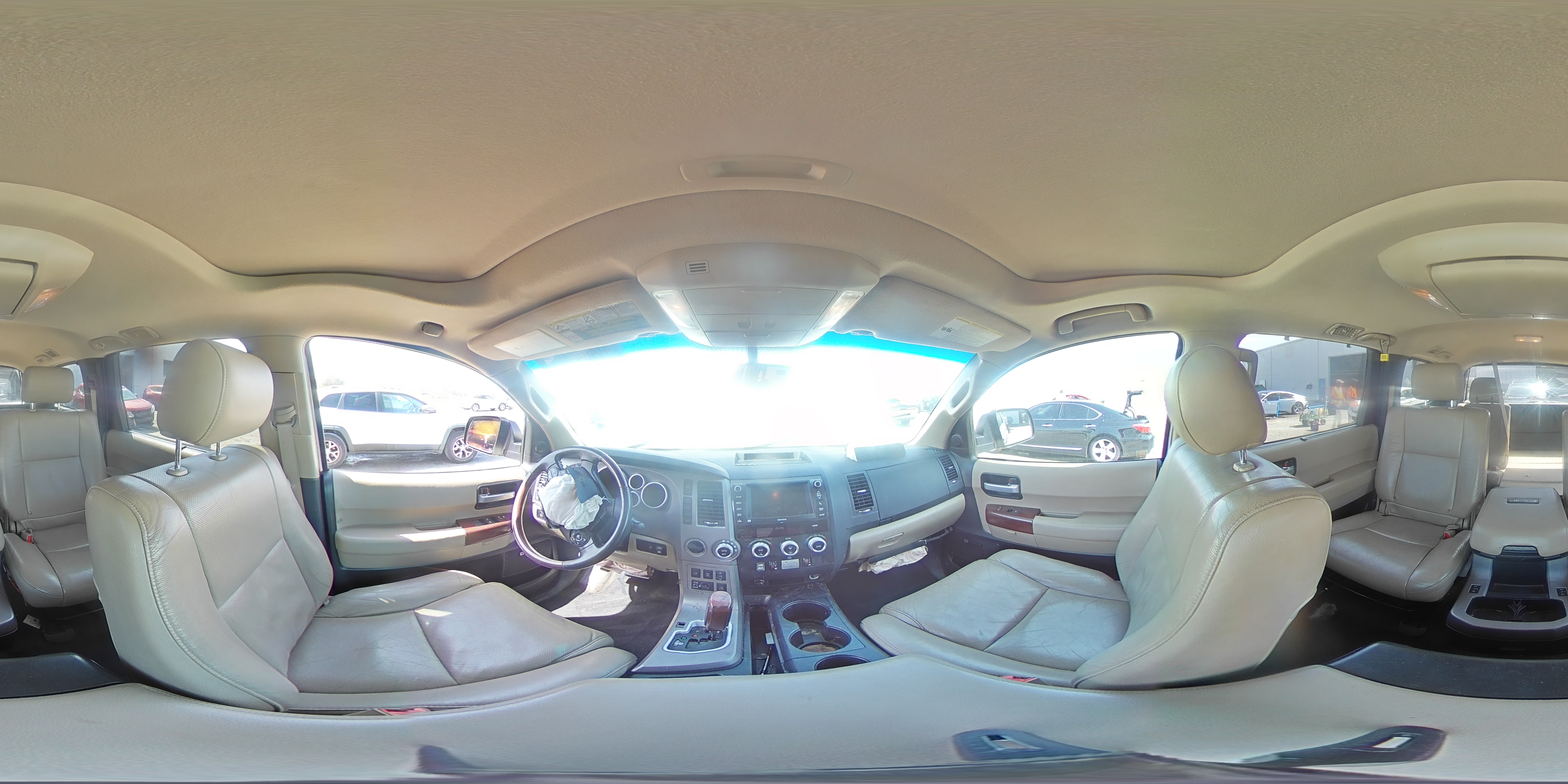 2013 Toyota Sequoia - Image 15