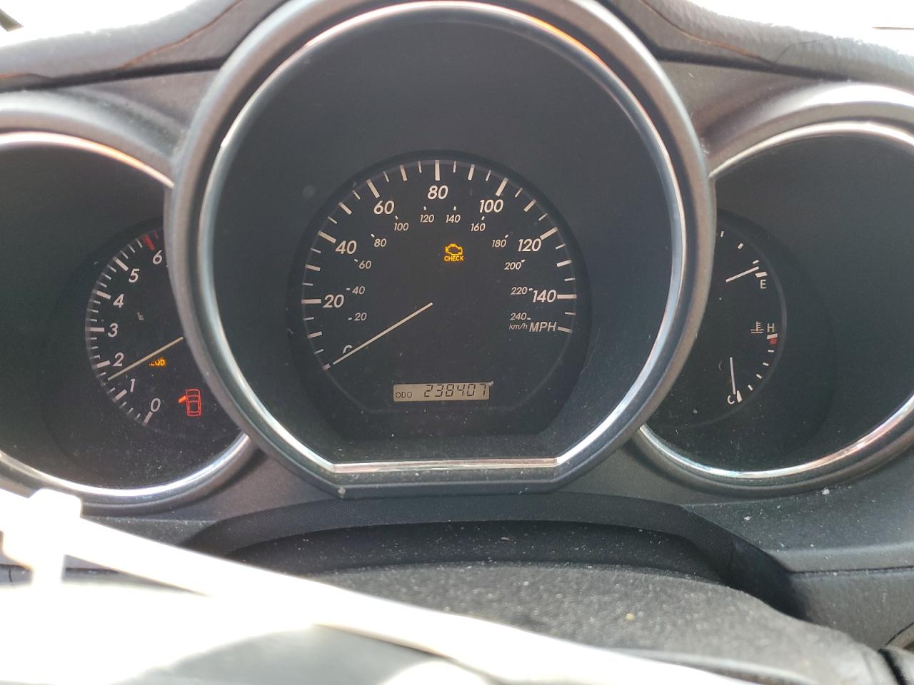 2005 Lexus RX - Image 9