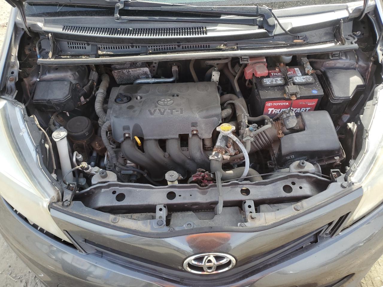 2012 Toyota Yaris - Image 11