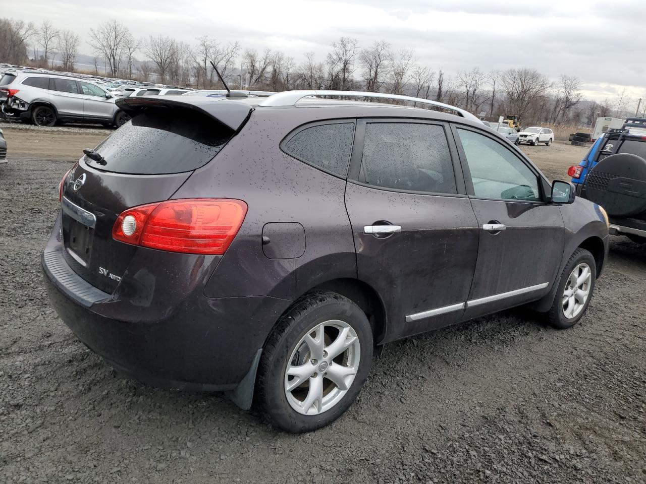 2011 Nissan Rogue - Image 3