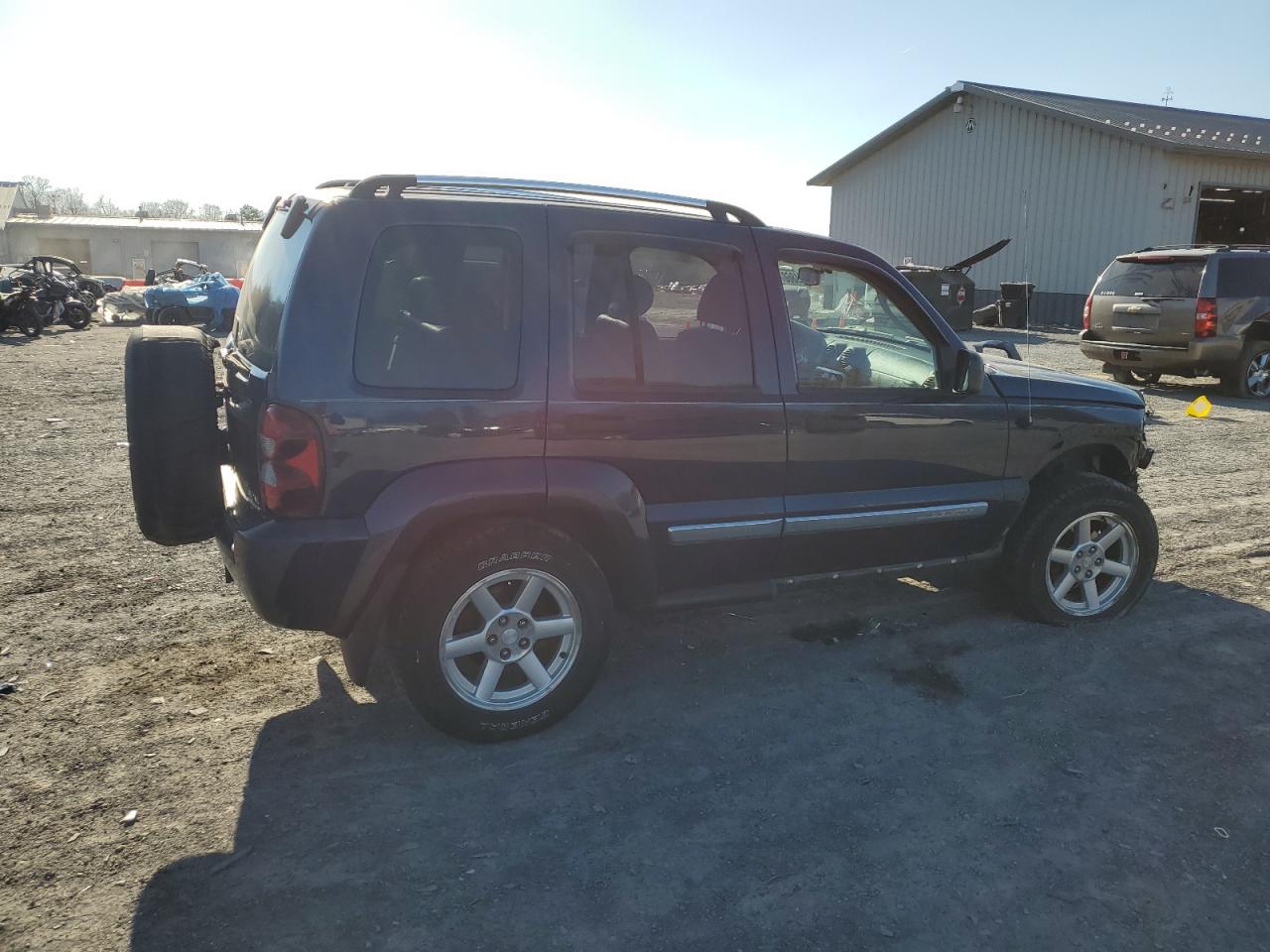 2007 Jeep Liberty (North America) - Image 3