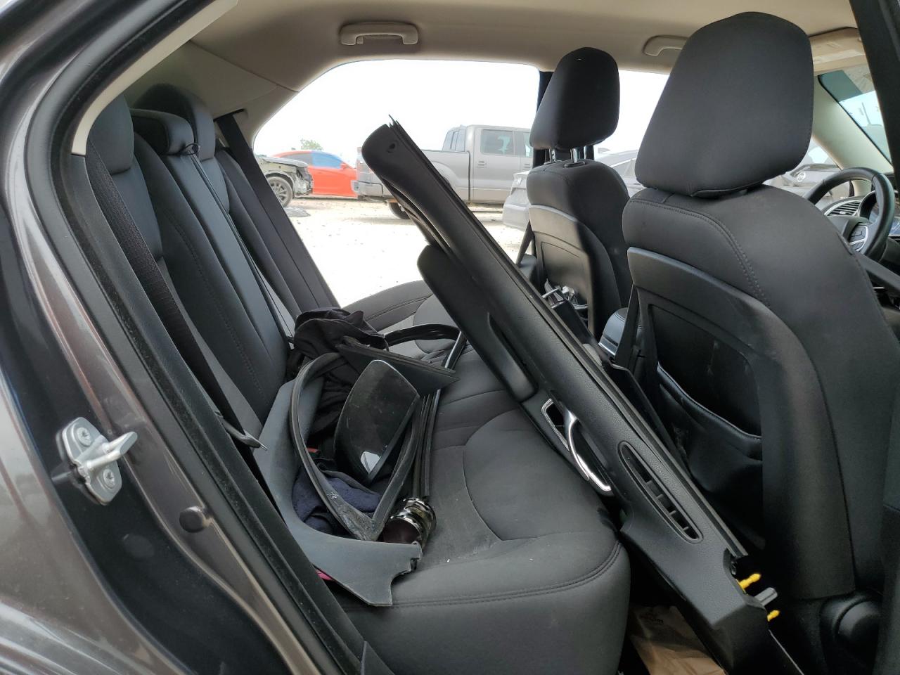 2019 Chrysler 300 - Image 10