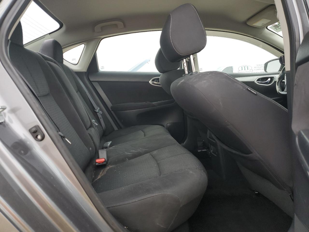 2015 Nissan Sentra - Image 10