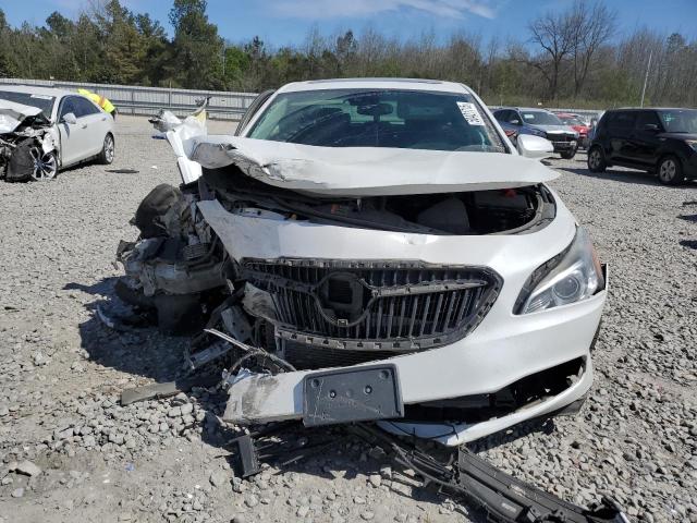  BUICK LACROSSE 2017 Biały