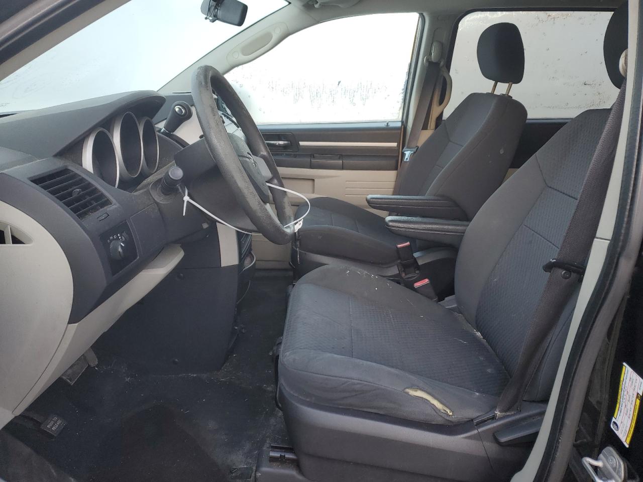 2010 Dodge Caravan - Image 7