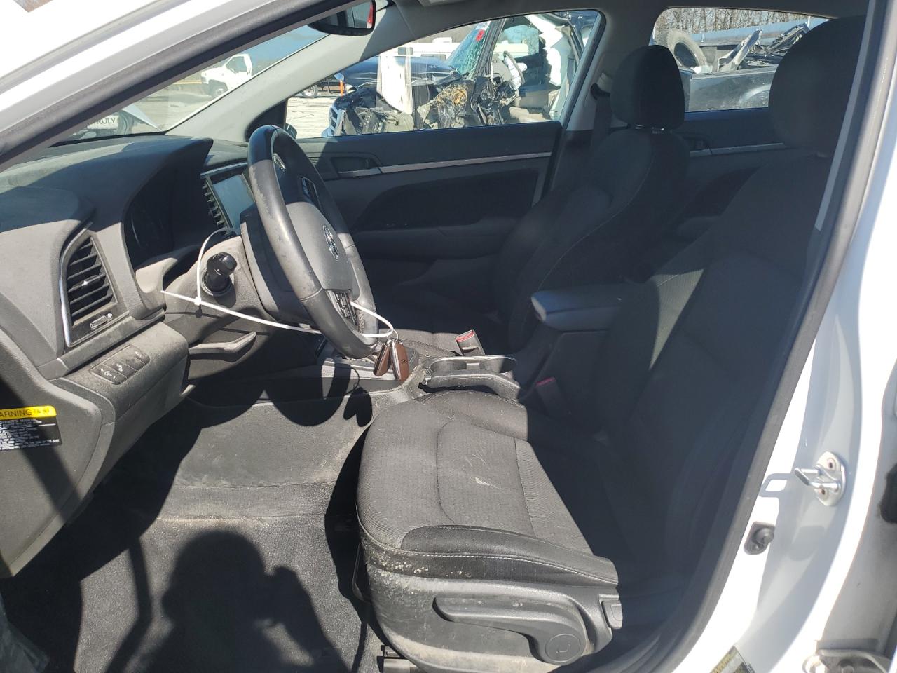 2018 Hyundai Elantra - Image 7