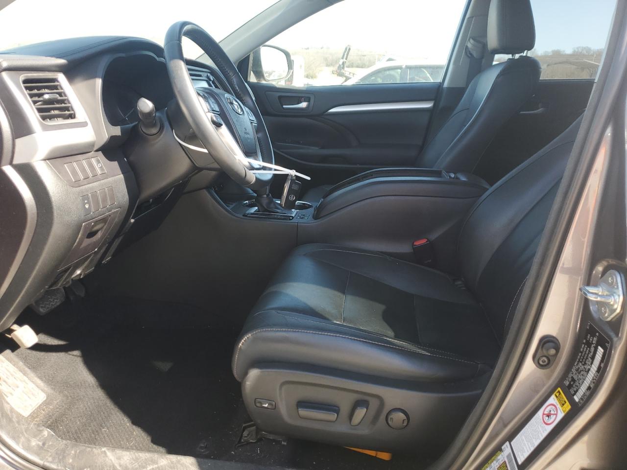 2014 Toyota Highlander - Image 7