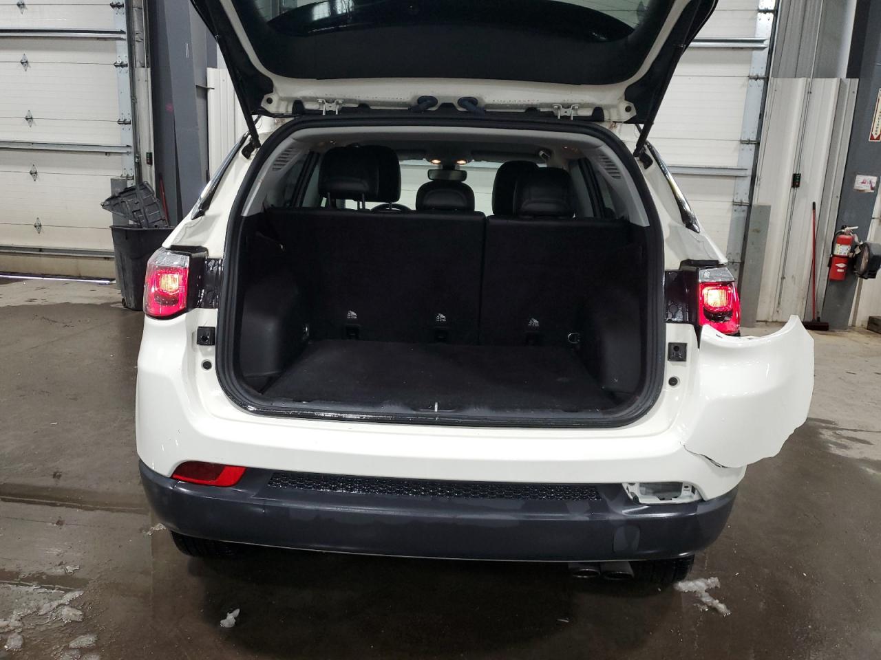 2019 Jeep Compass - Image 6
