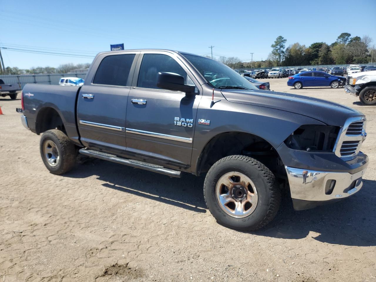 2014 RAM 1500 - Image 4