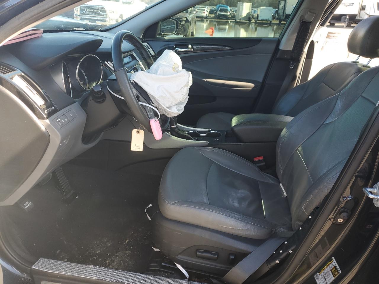 2012 Hyundai Sonata - Image 7
