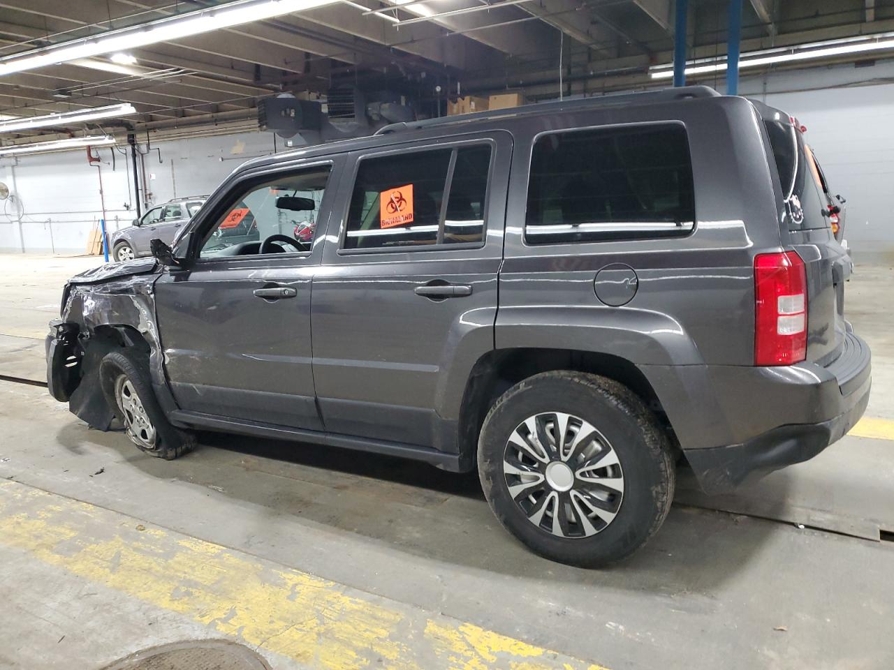 2016 Jeep Liberty (Patriot) - Image 2