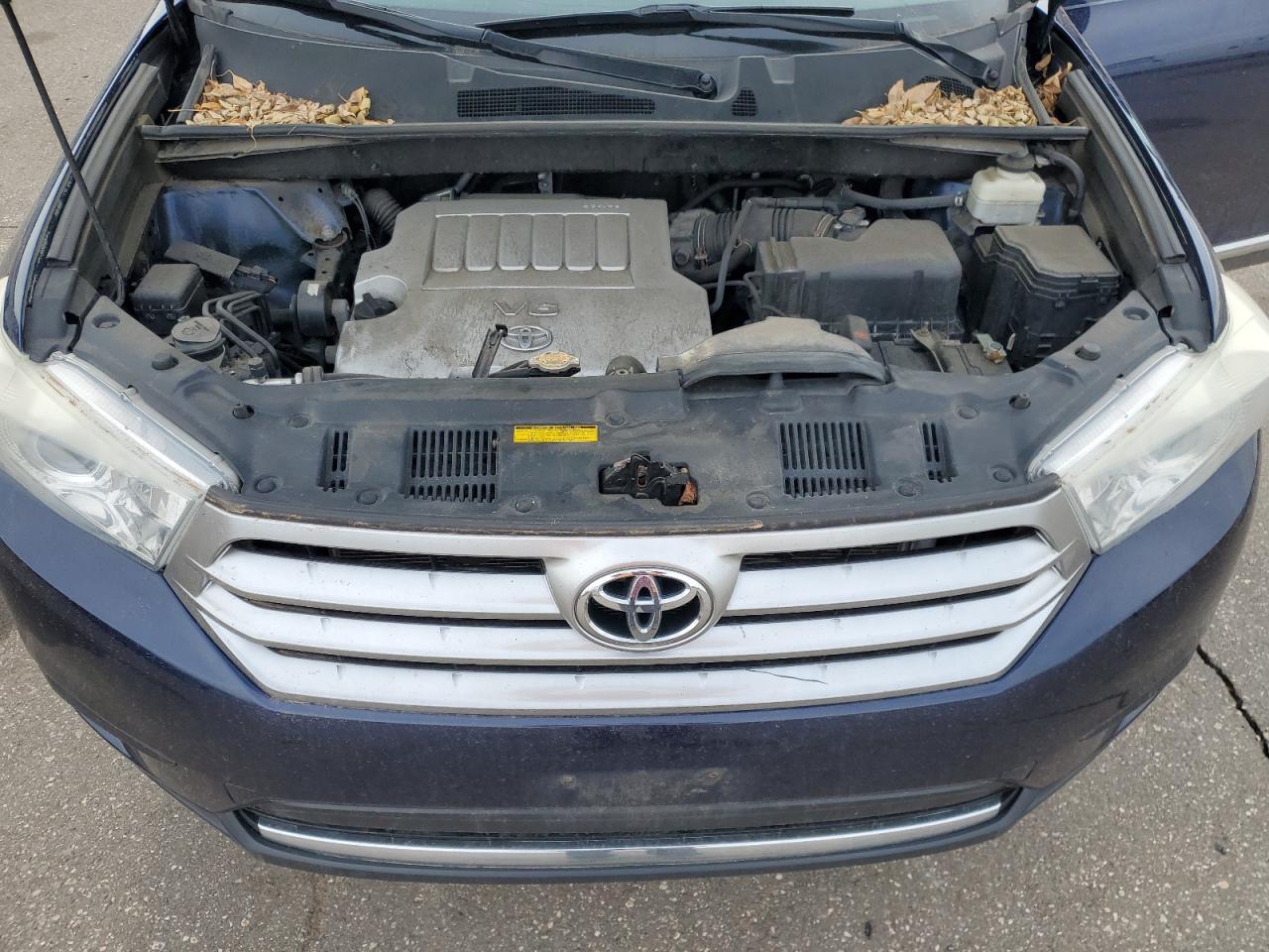2013 Toyota Highlander - Image 12