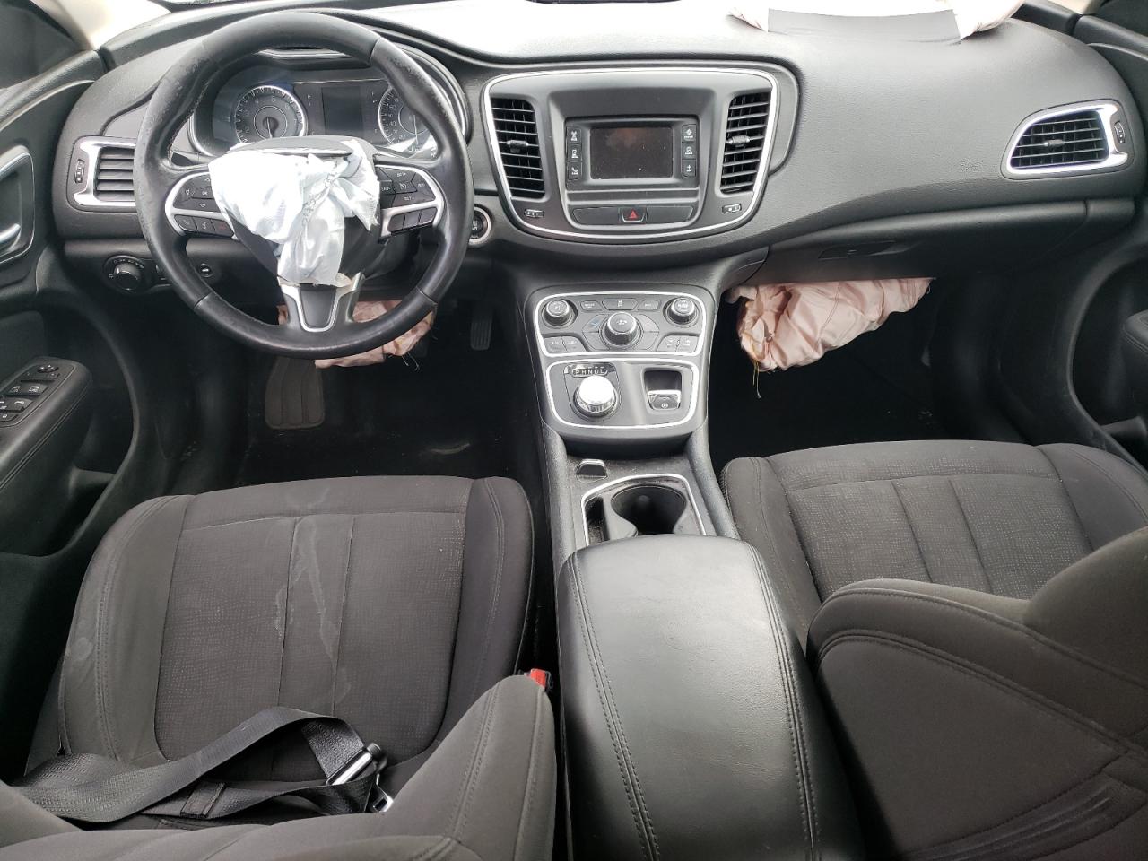 2015 Chrysler 200 - Image 8