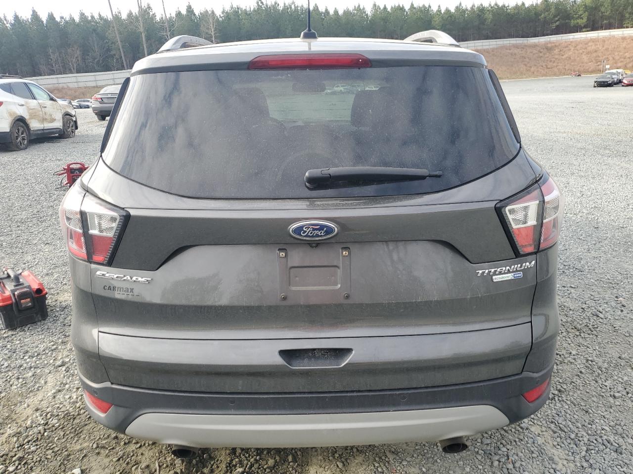 VIN: 1FMCU9JD8HUC16640 2017 FORD ESCAPE
