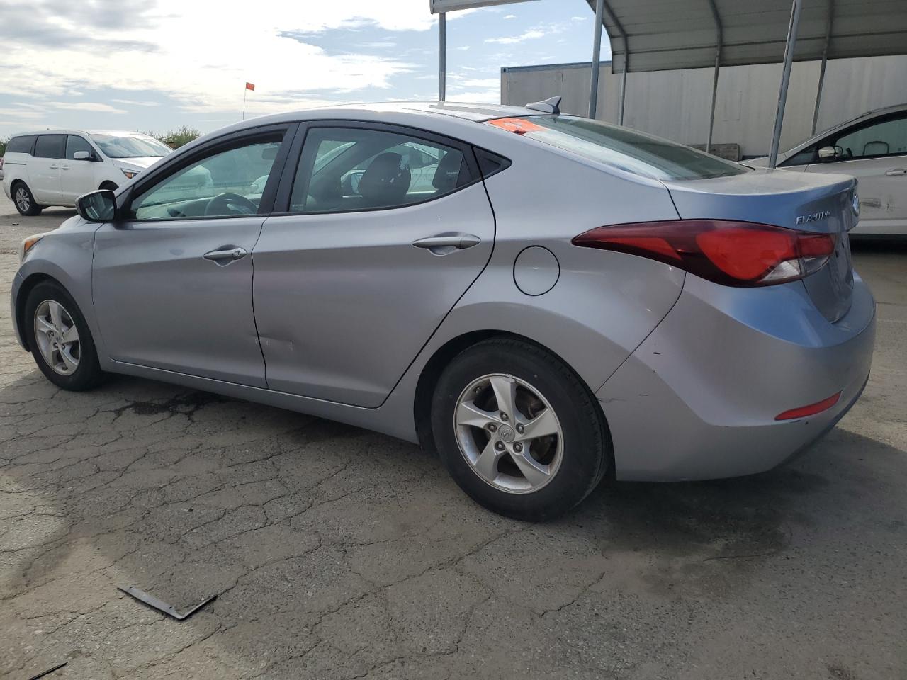 2015 Hyundai Elantra - Image 2