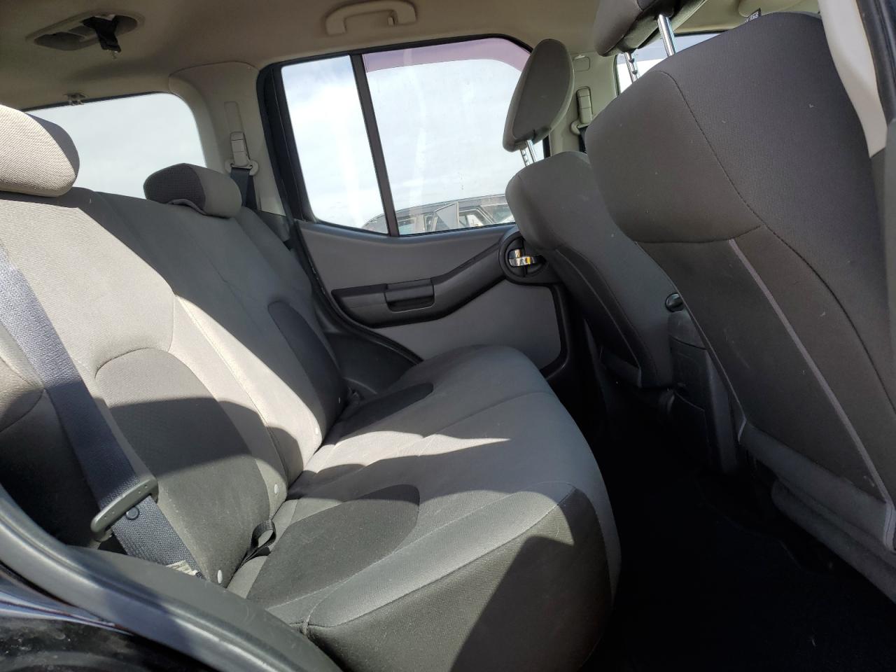 2013 Nissan XTerra - Image 11