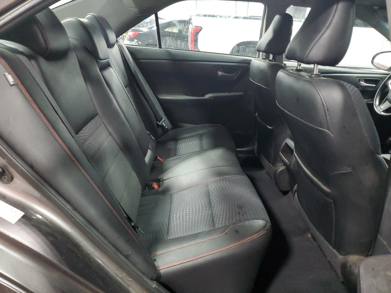 2015 Toyota Camry - Image 11