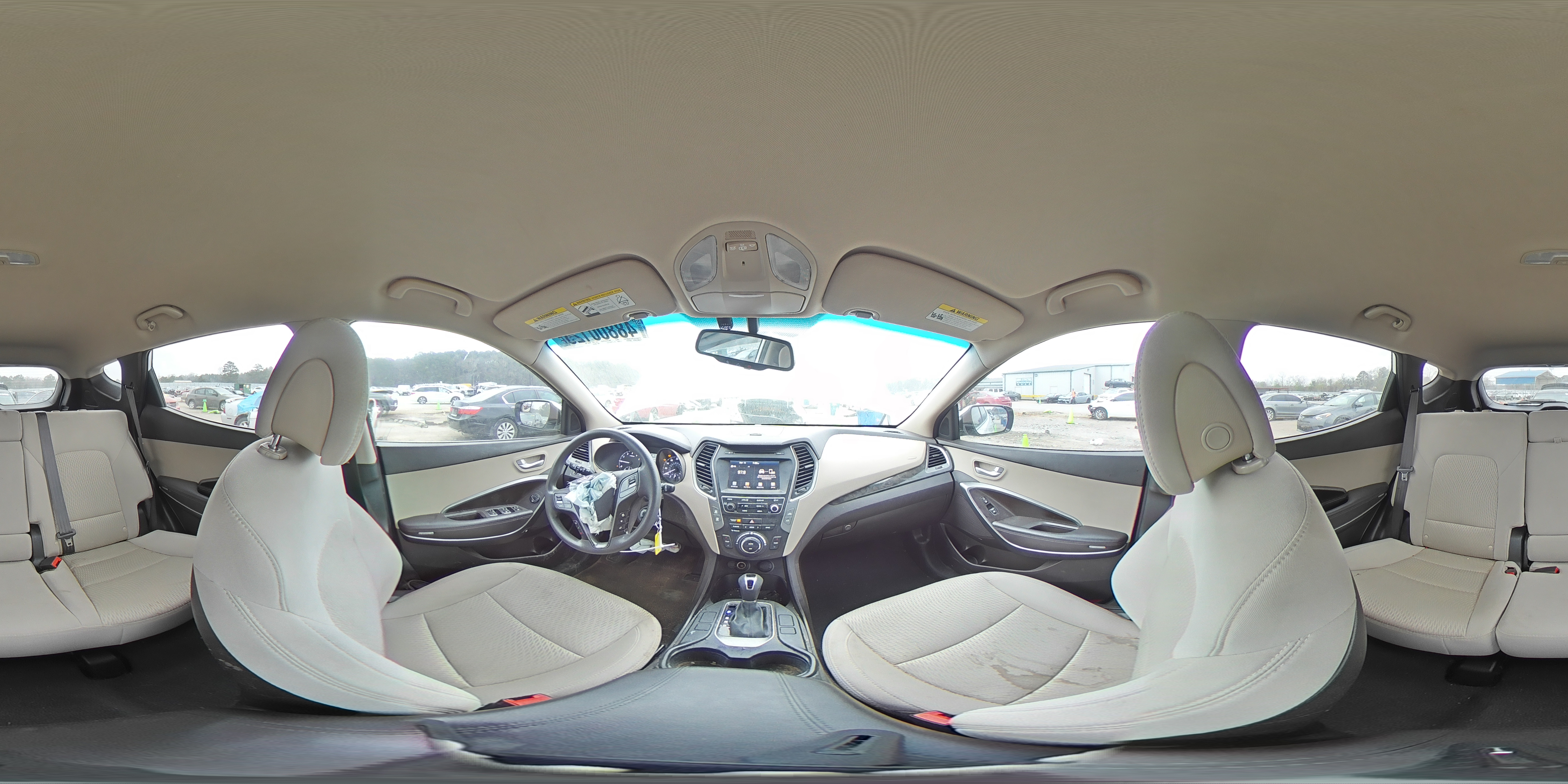 2017 Hyundai Santa Fe - Image 14