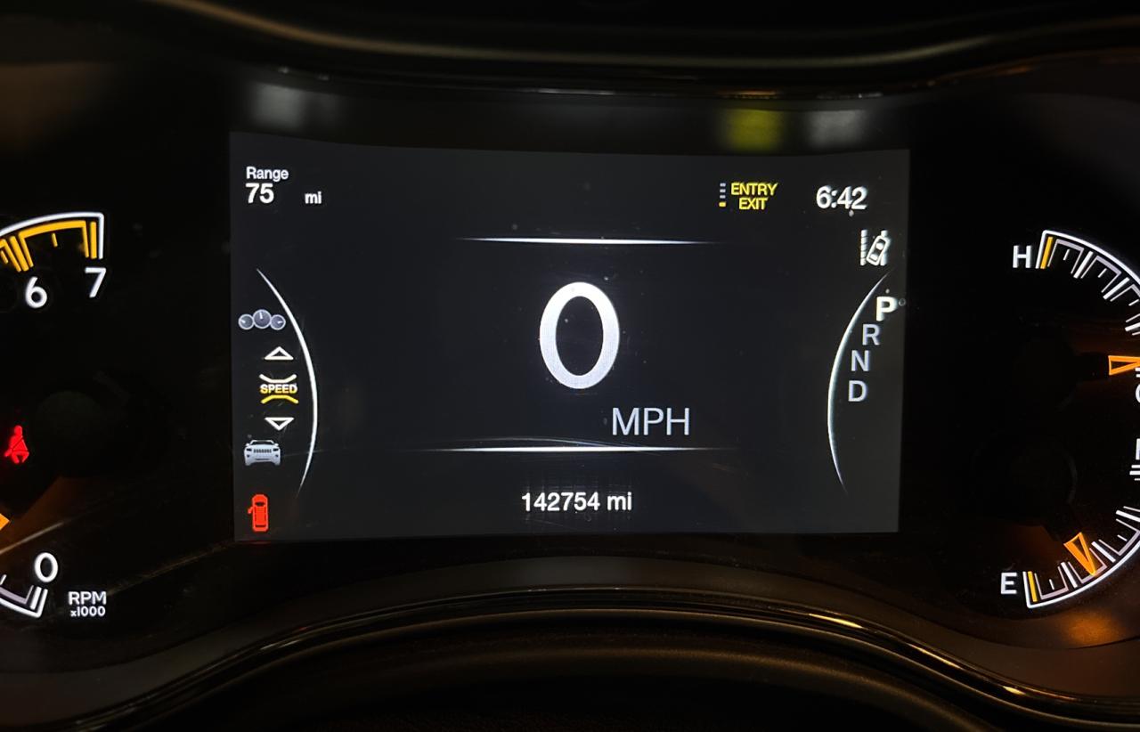 2018 Jeep Grand Cherokee - Image 8