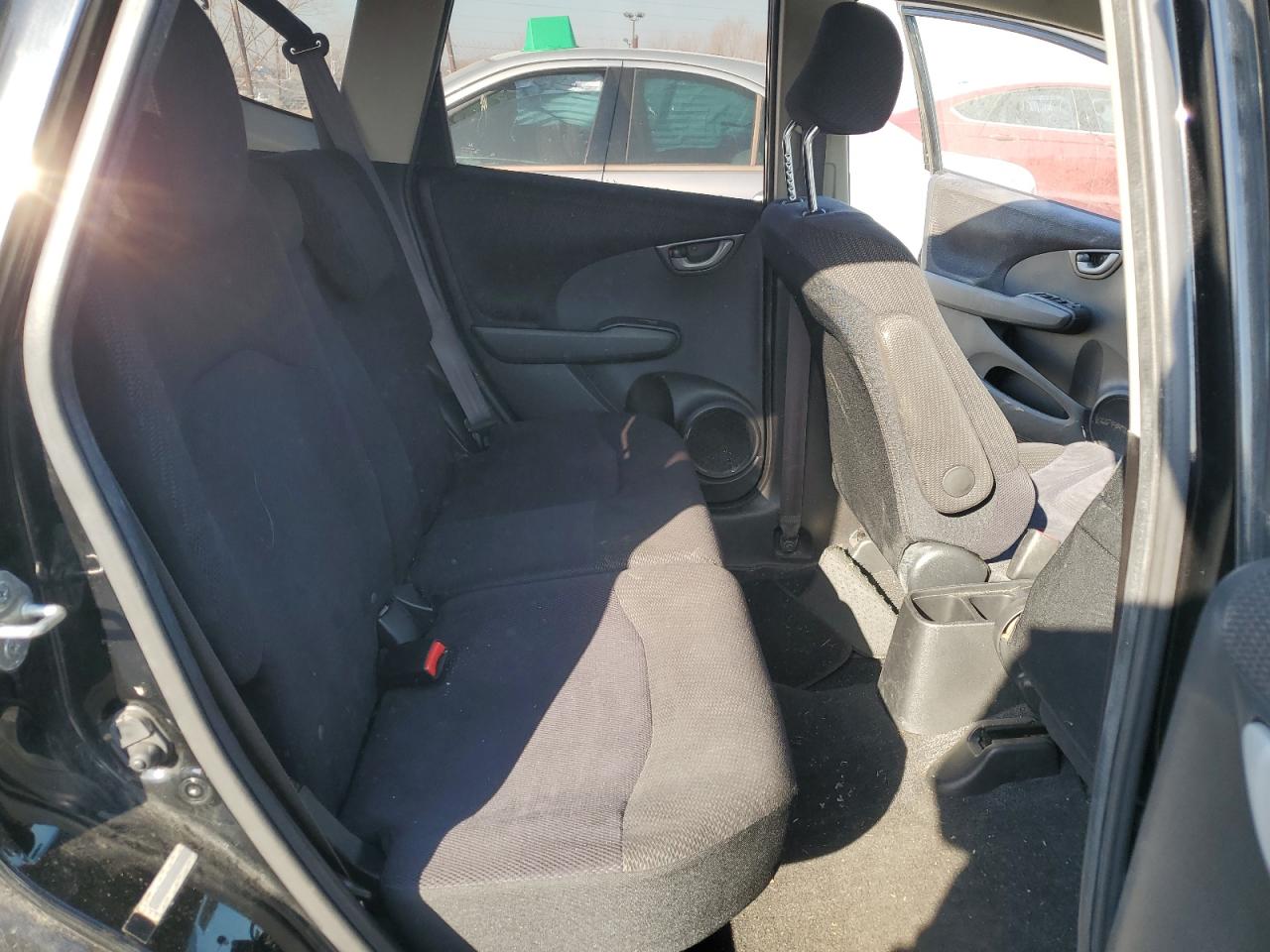 2013 Honda Fit - Image 10