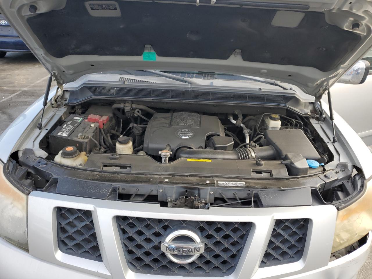 2010 Nissan Armada - Image 12