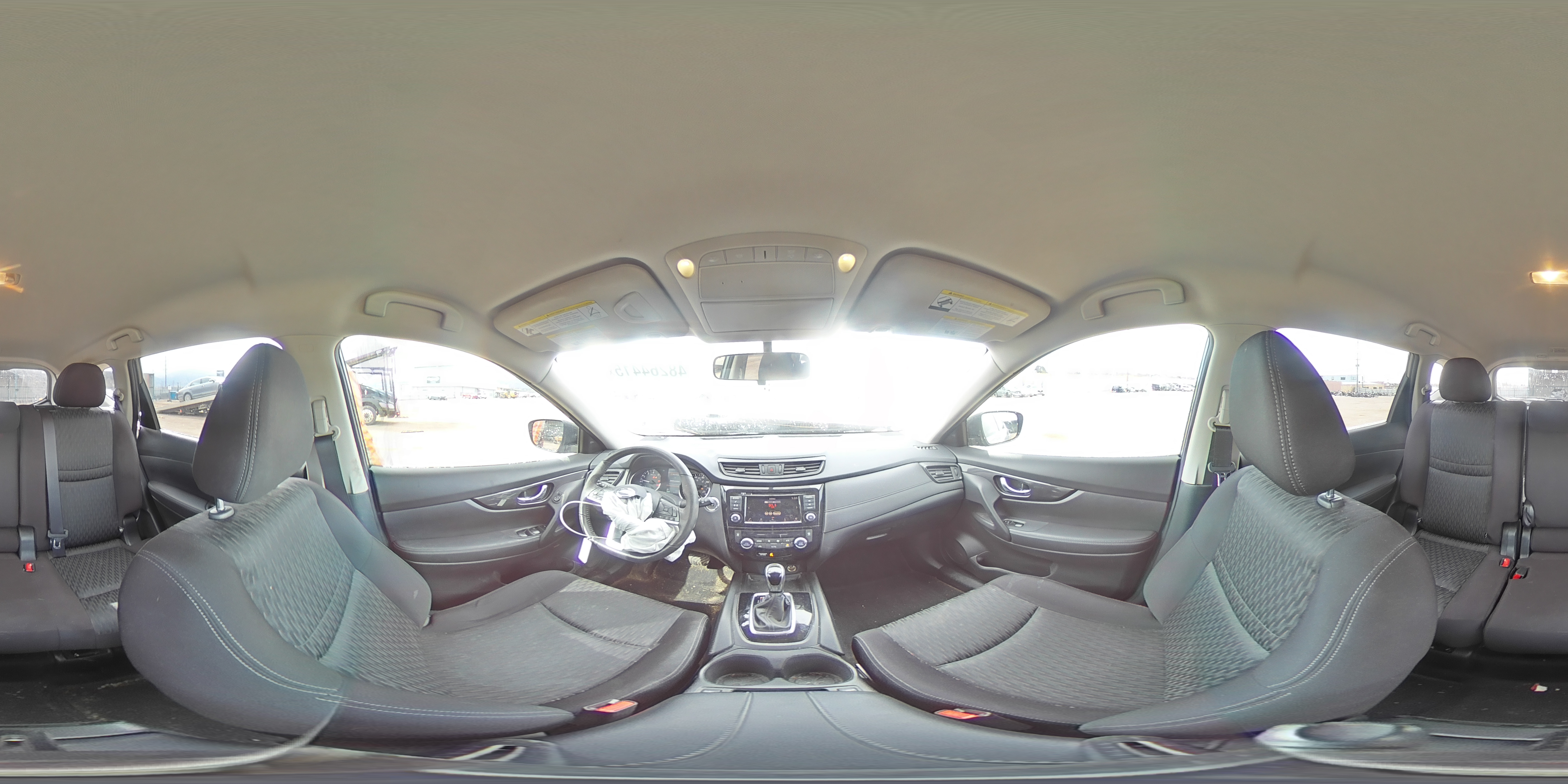 2018 Nissan Rogue - Image 13