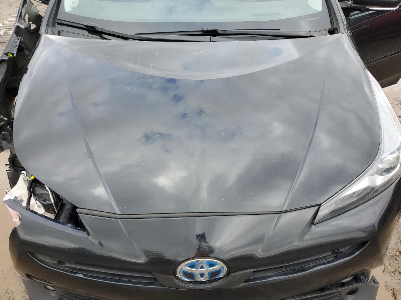2020 Toyota Prius - Image 11