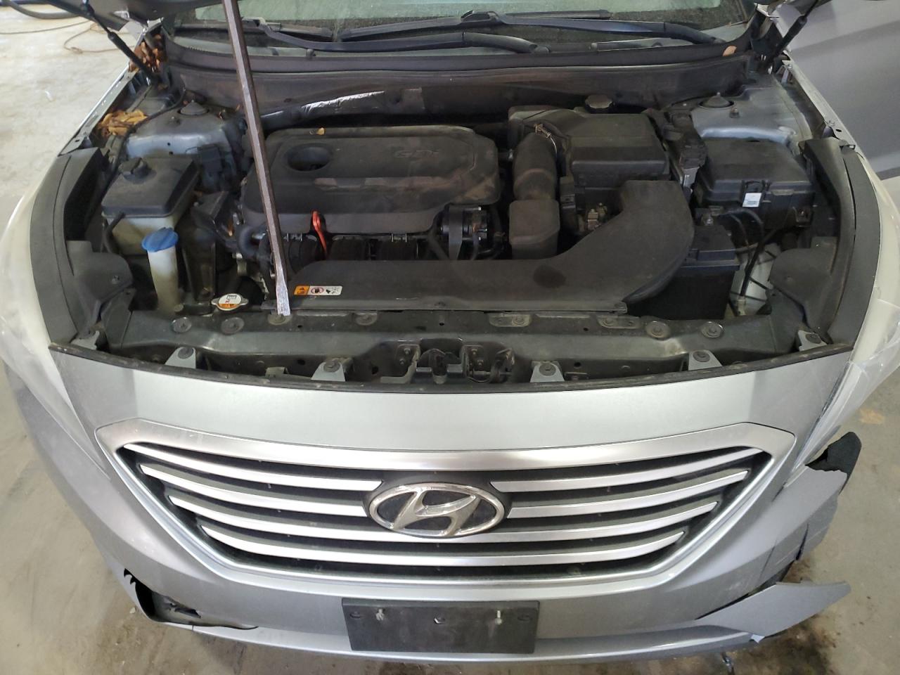 2017 Hyundai Sonata - Image 11