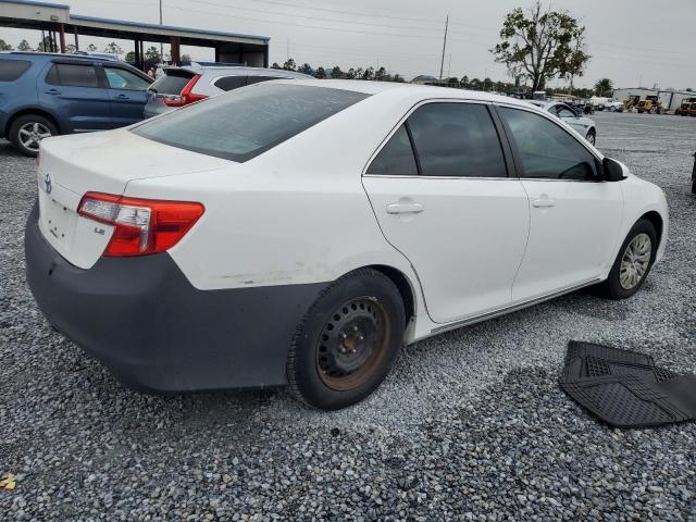 Sedans TOYOTA CAMRY 2012 White