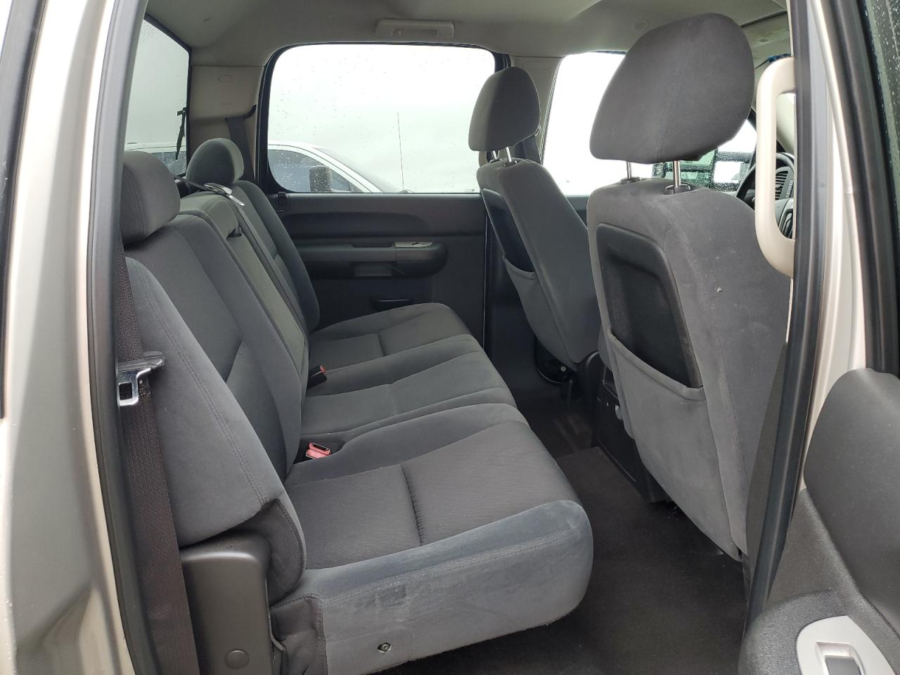 2009 GMC Sierra - Image 10