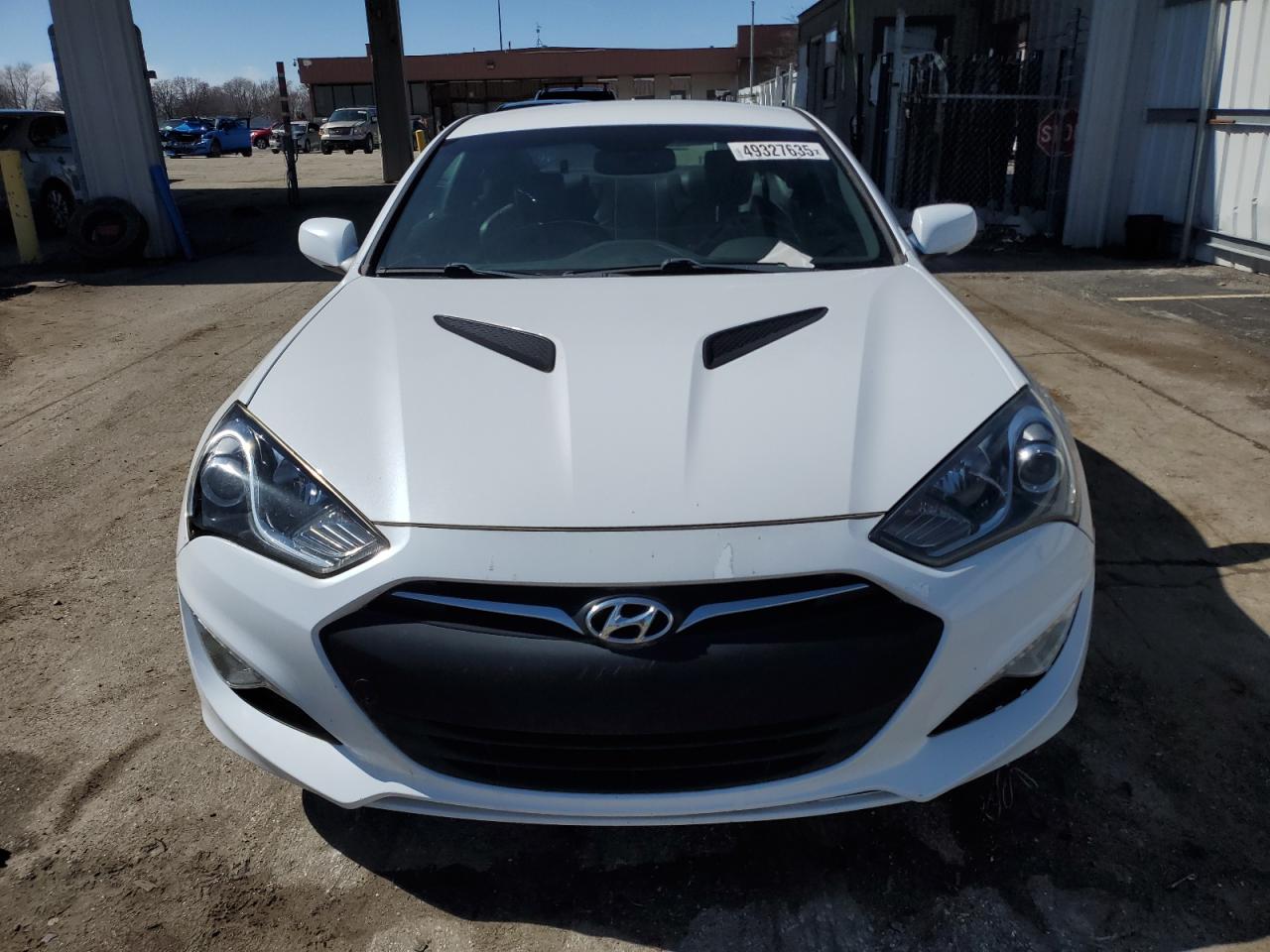 2014 Hyundai Genesis - Image 5