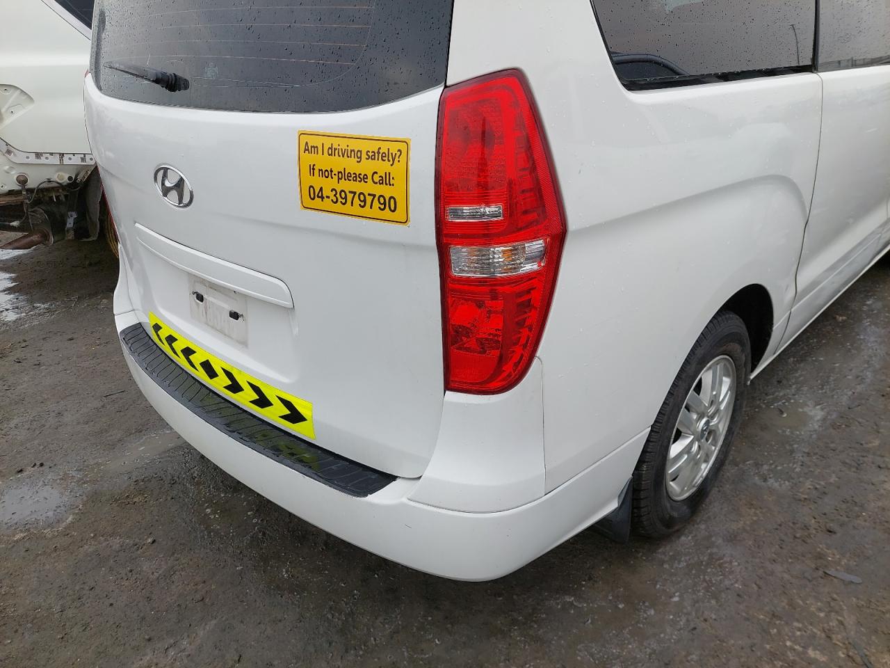 KMJWA37R4HU891017 - 2006 Hyundai H1 - #48642035