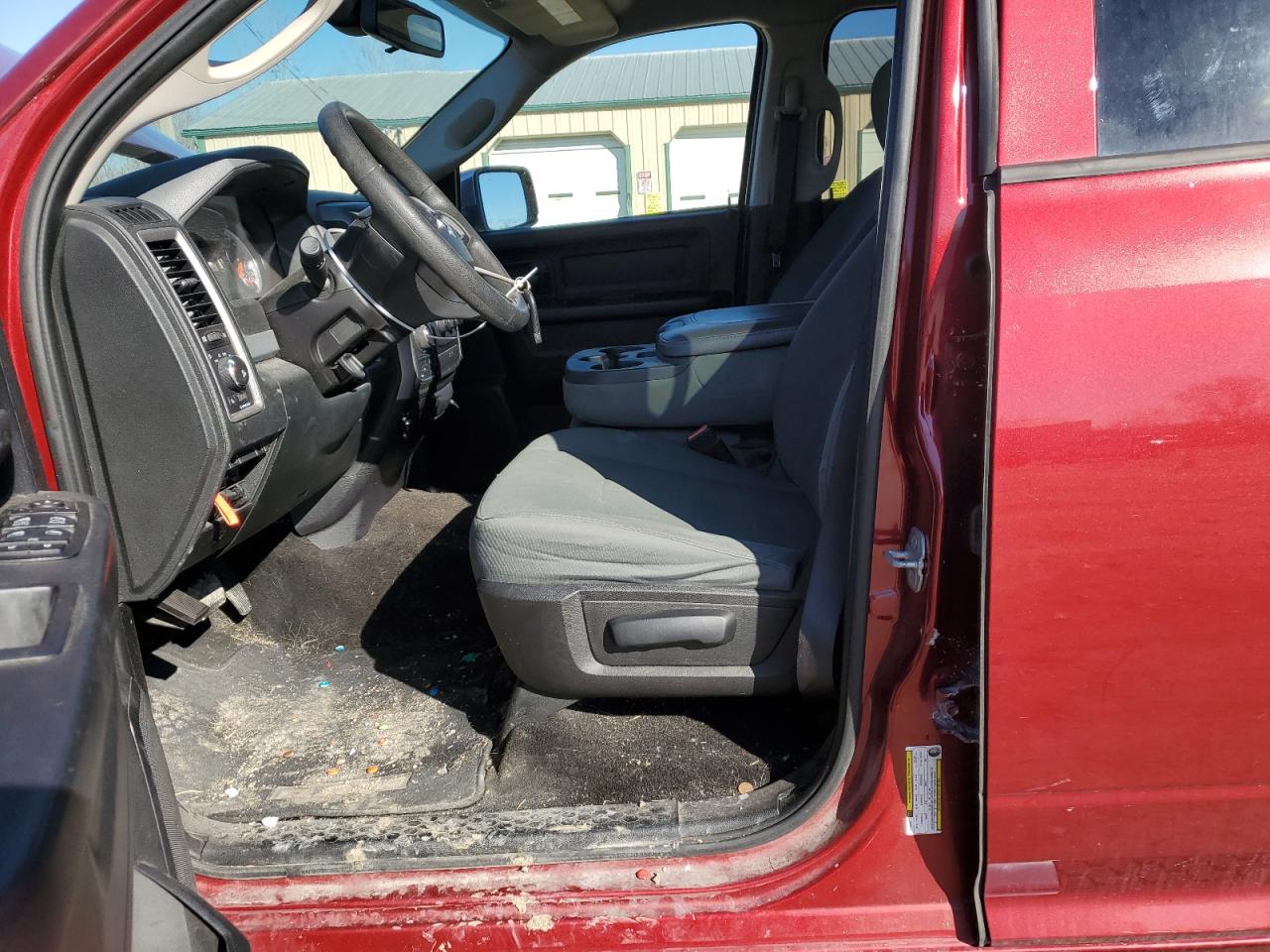 2015 RAM 1500 - Image 7