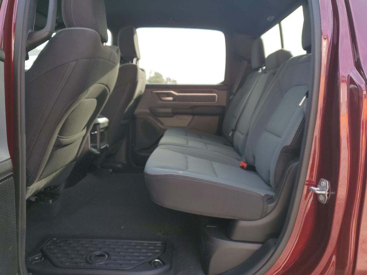 2022 RAM 1500 - Image 10